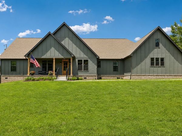 1495 Jacobs Rd , Columbia, TN 38401