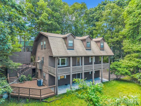 122 Birchwood Drive , Hendersonville, NC 28739