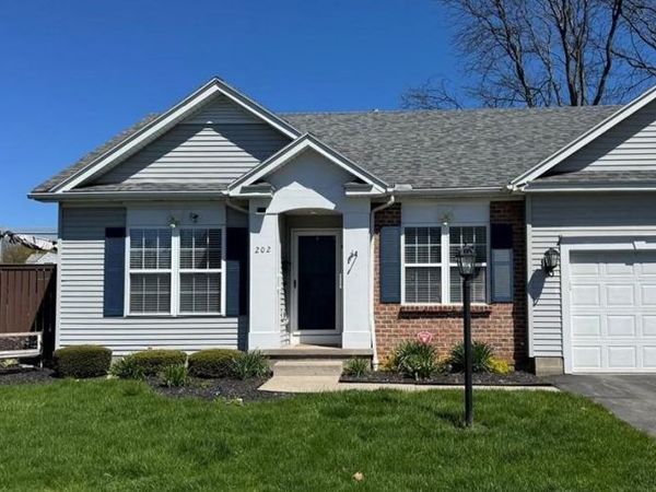 202 Twin Pines Court , Rochester, NY 14616