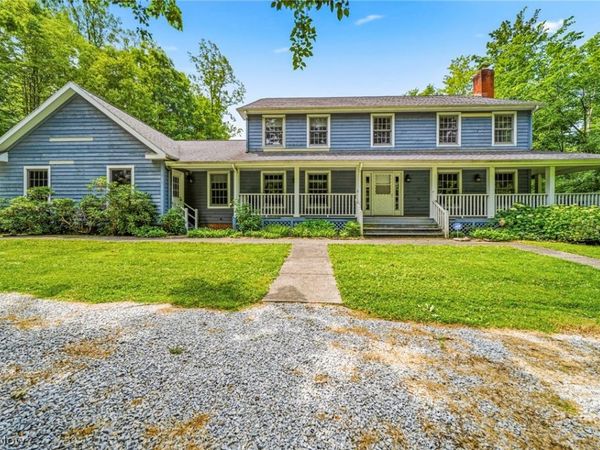 8325 Lincoln Drive, Chesterland, OH 44026