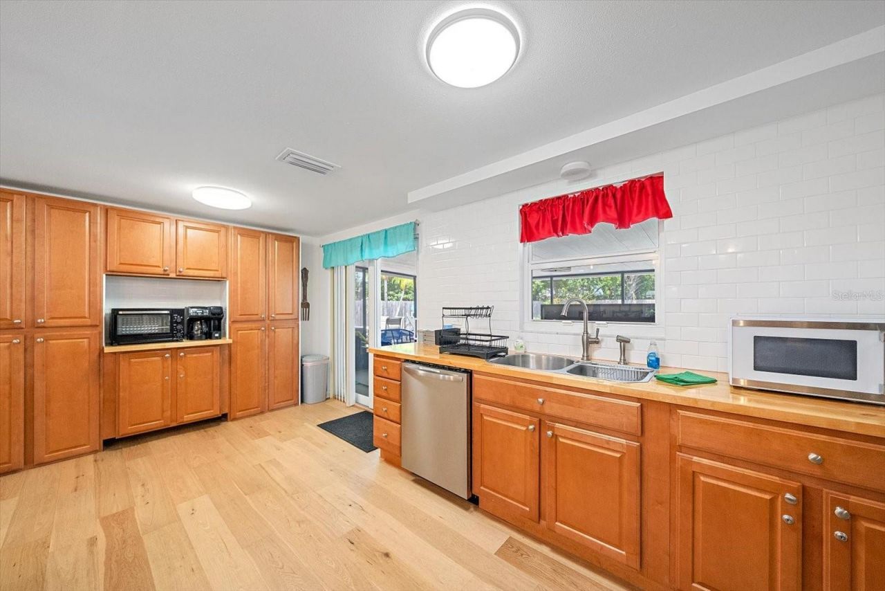 2923 Linwood Drive, Sarasota, FL 34232 Photo