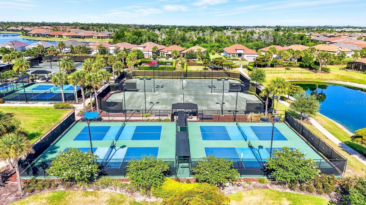 10924 Wicker Park Place , Palmetto, FL 34221 Photo