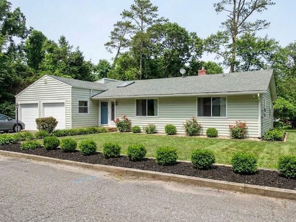 207 PINE STREET, TURNERSVILLE, NJ 08012