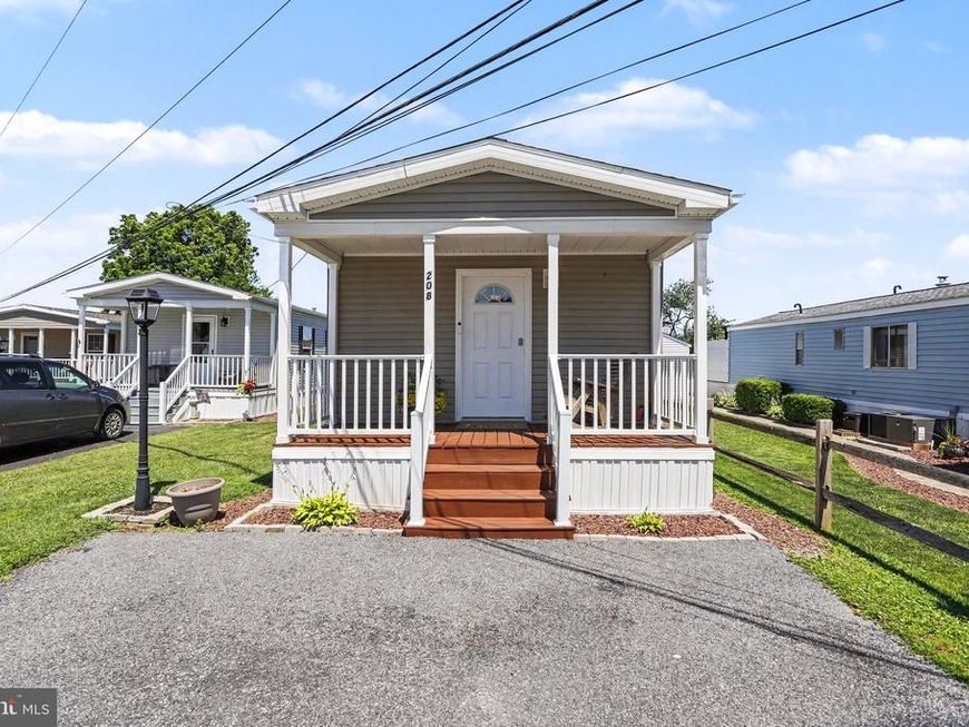 208 Tina Lane , New Holland, PA 17557 Main Photo