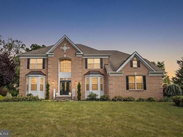 228 LEFFLER CIRCLE, FLORENCE, NJ 08518