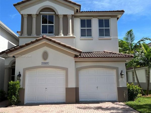 10861 NW 85th Ter , Doral, FL 33178