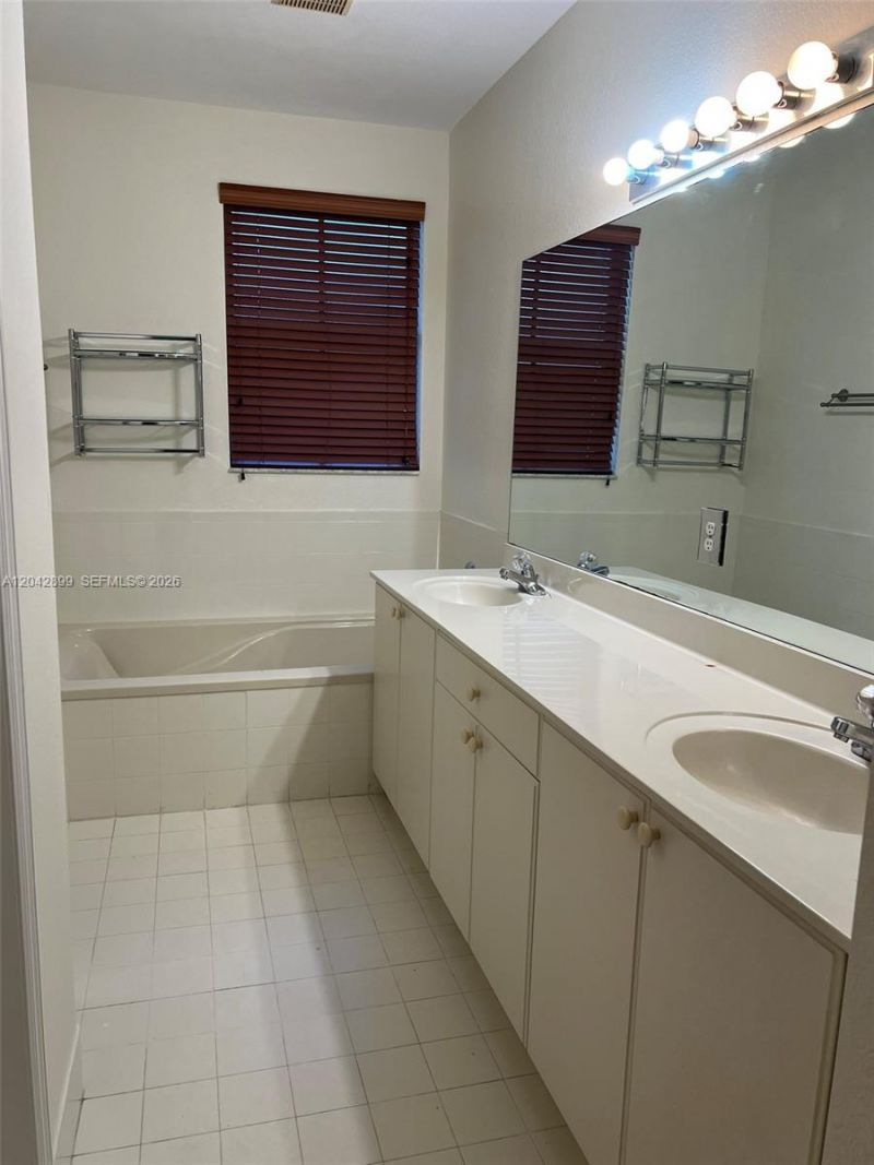10861 NW 85th Ter , Doral, FL 33178 Photo