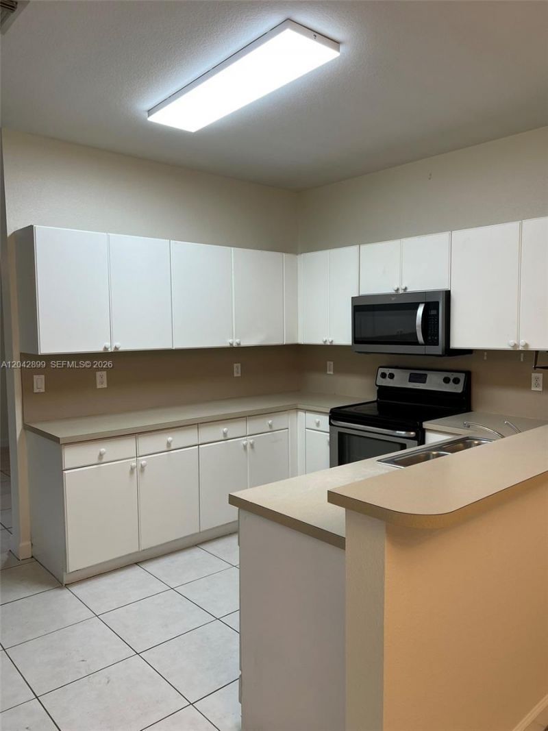 10861 NW 85th Ter , Doral, FL 33178 Photo