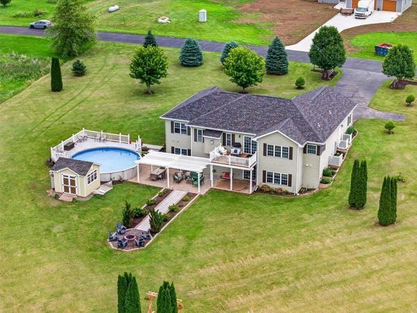 W7620 County Road H, New Glarus, WI 53574