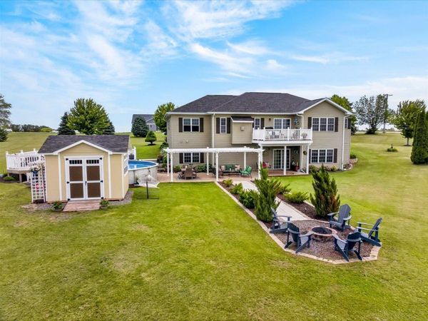 W7620 County Road H, New Glarus, WI 53574