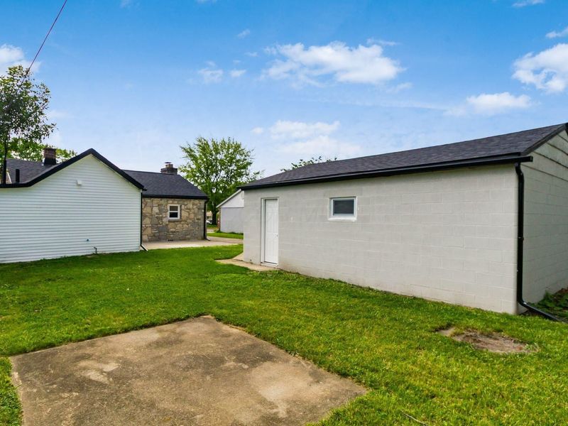 335 Woodlawn Avenue , Columbus, OH 43228 Photo 31