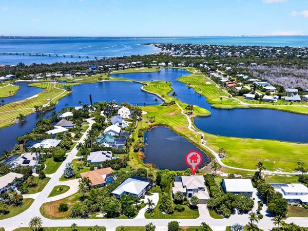 9066 Mockingbird Dr, Sanibel, FL 33957