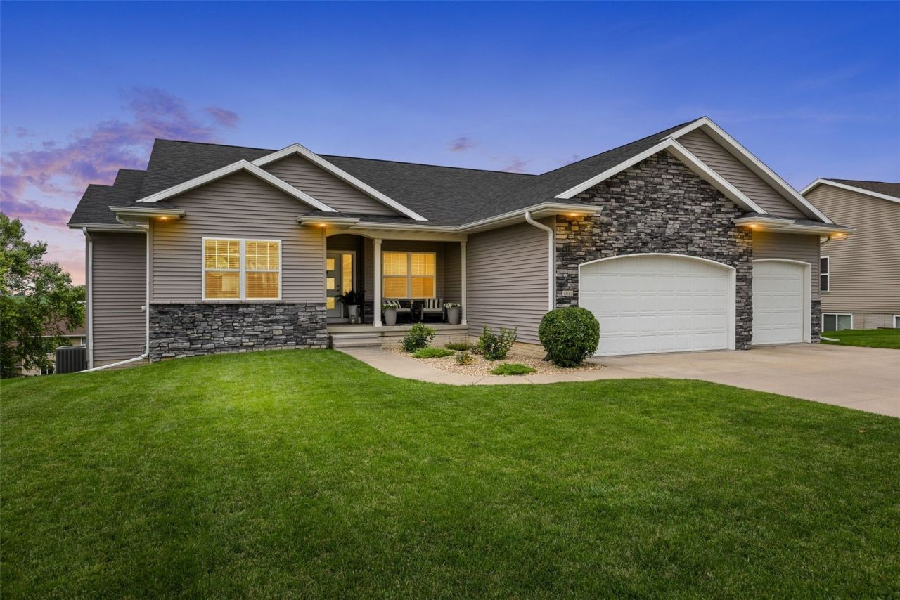 4812 Hay Field Court Sw, Cedar Rapids, IA 52404 Main Photo