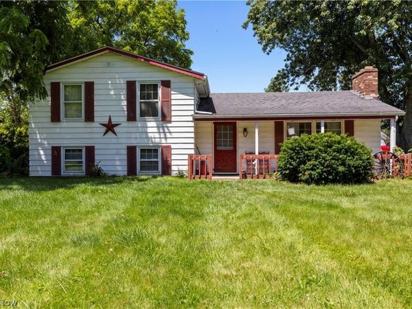8134 Oberlin Road , Elyria, OH 44035