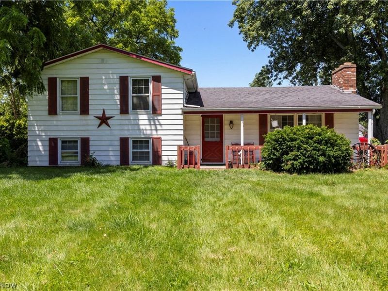 8134 Oberlin Road, Elyria, OH 44035 Photo 1