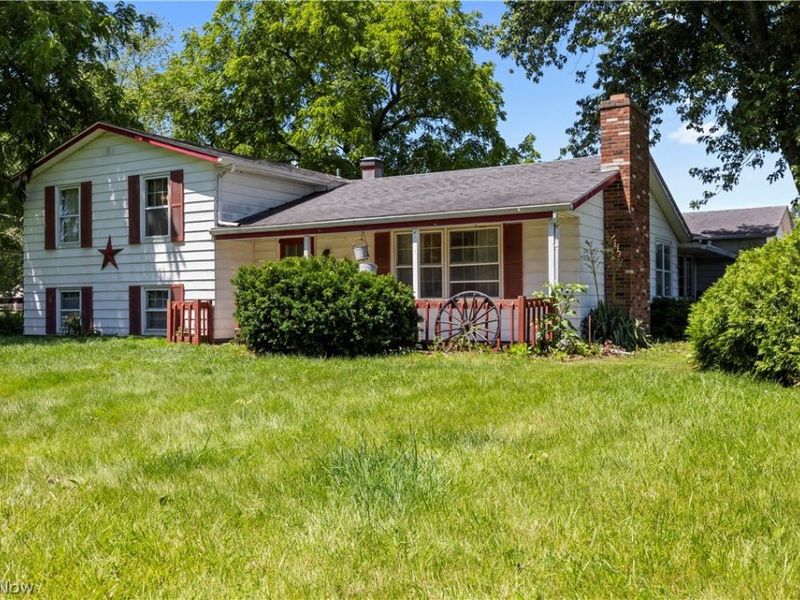 8134 Oberlin Road, Elyria, OH 44035 Photo 2