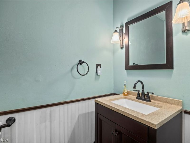 8134 Oberlin Road, Elyria, OH 44035 Photo 32