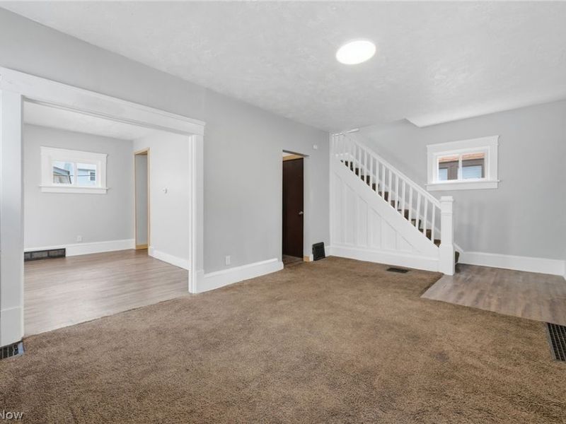 2911 Vera Place NW, Canton, OH 44708 Photo 3