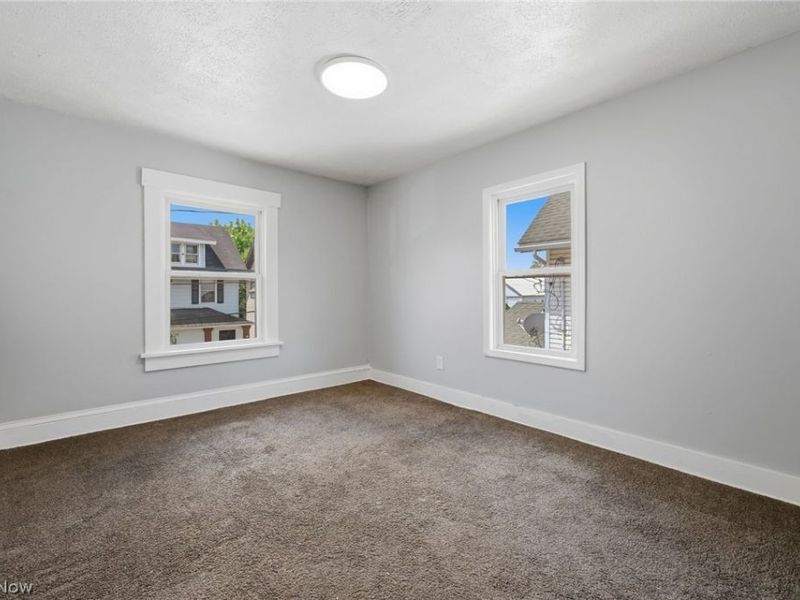 2911 Vera Place NW, Canton, OH 44708 Photo 5