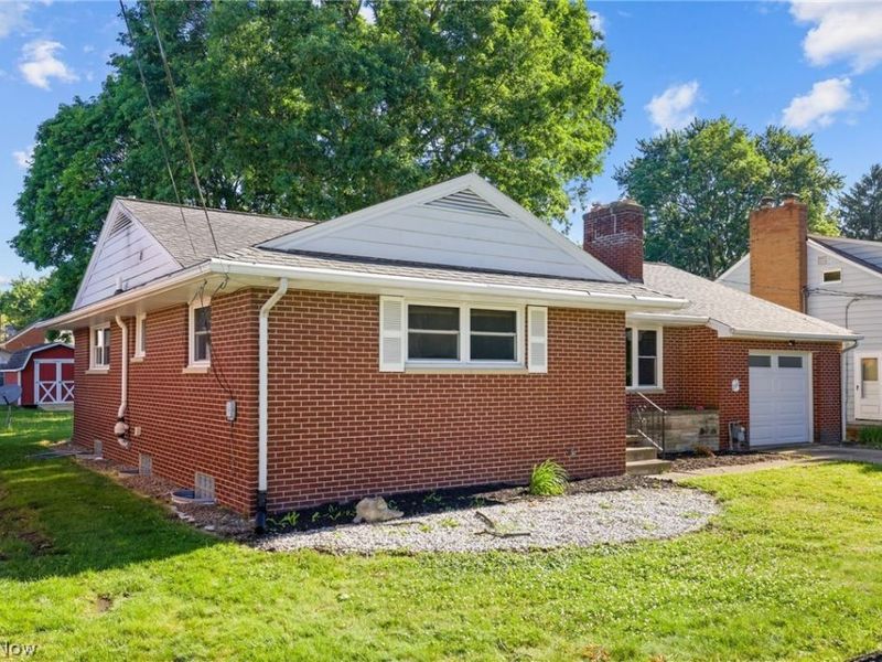 237 9th Street NW, North Canton, OH 44720 Photo 2