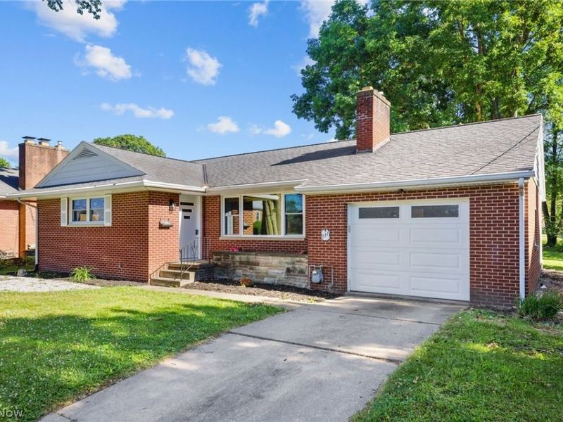 237 9th Street NW, North Canton, OH 44720 Photo 3