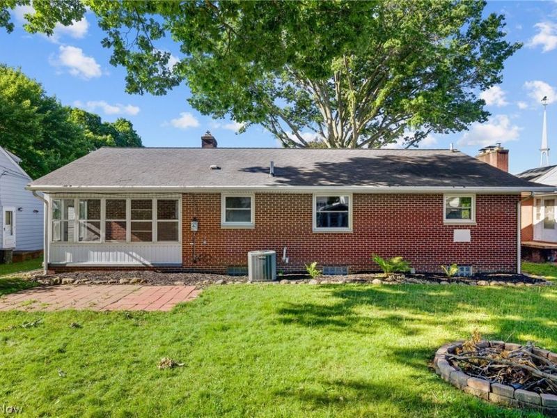 237 9th Street NW, North Canton, OH 44720 Photo 5