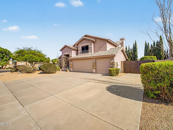 6933 W VILLA HERMOSA, Glendale, AZ 85310