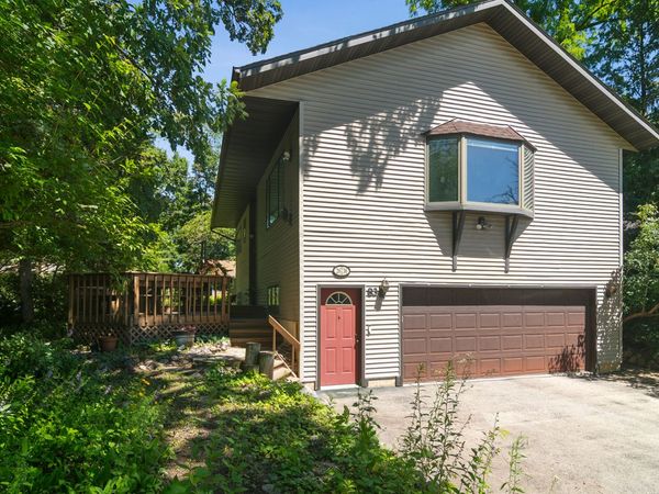 26736 N Circle Drive , Mundelein, IL 60060