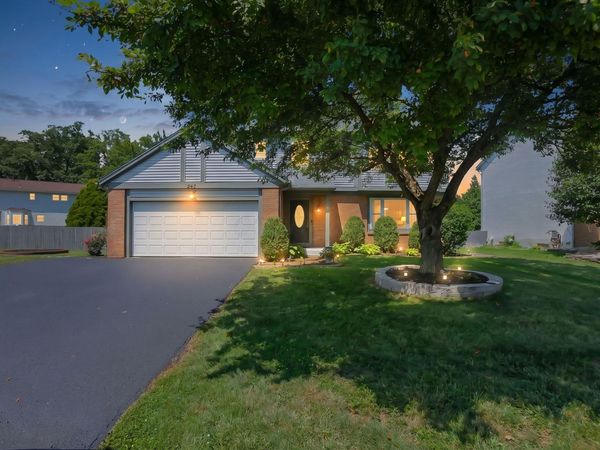 247 Colony Park Drive , Pickerington, OH 43147