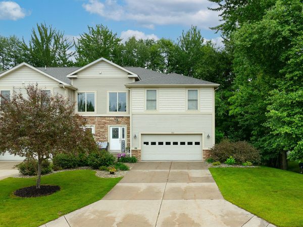 907 N Sandalwood Circle, Unit 71, Muskegon, MI 49441