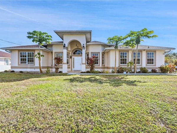1896 Weldon AVE , LEHIGH ACRES, FL 33972