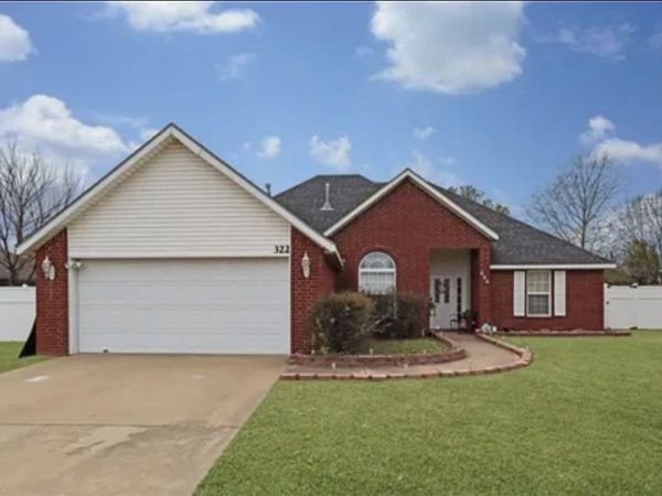 322 Summer Street , Lowell, AR 72745