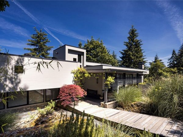 683 Steamer Dr , Central Saanich, BC V9E 2A1