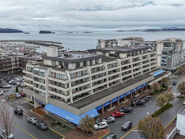 9805 Second St, Unit #301, Sidney, BC V8L 4T9