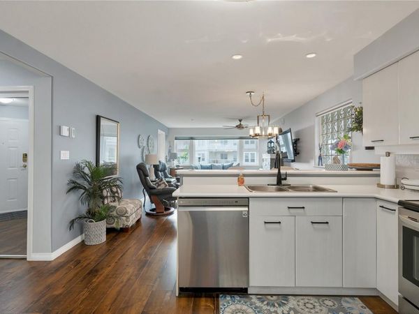 350 Island Hwy S, Unit #105, Campbell River, BC V9W 1A5