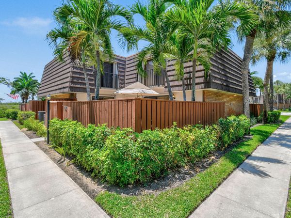 1918 19th Court, Jupiter, FL 33477
