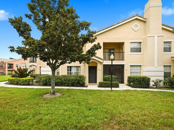 124 SW Peacock Boulevard, Port St. Lucie, FL 34986