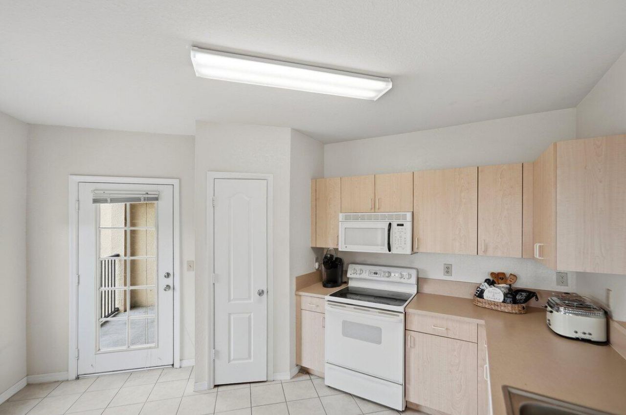 124 SW Peacock Boulevard, Port Saint Lucie, FL 34986 Photo