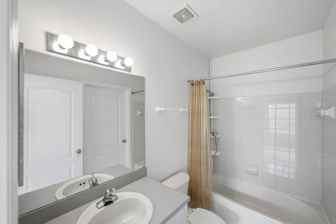 124 SW Peacock Boulevard, Port Saint Lucie, FL 34986 Photo