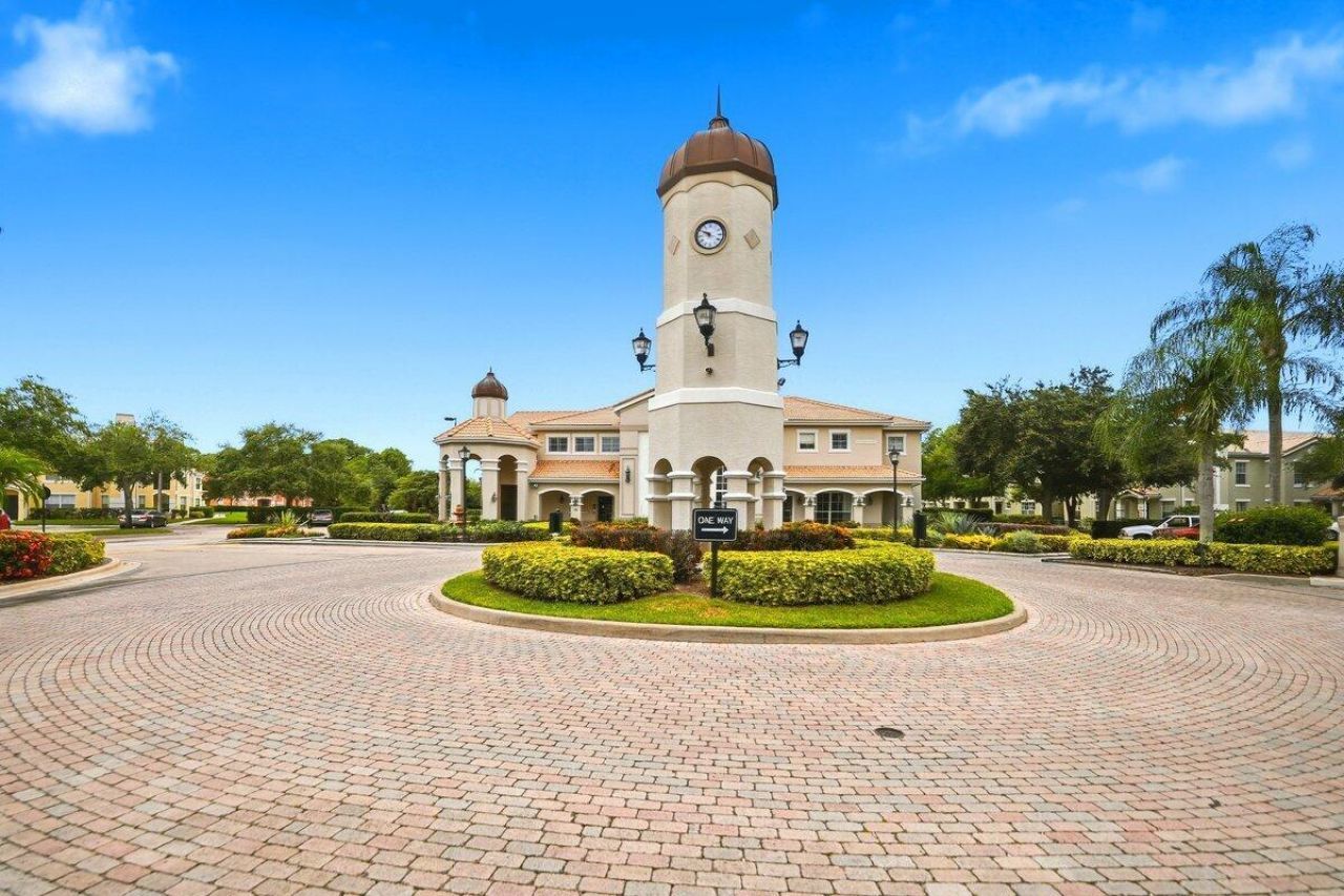 124 SW Peacock Boulevard, Port Saint Lucie, FL 34986 Photo