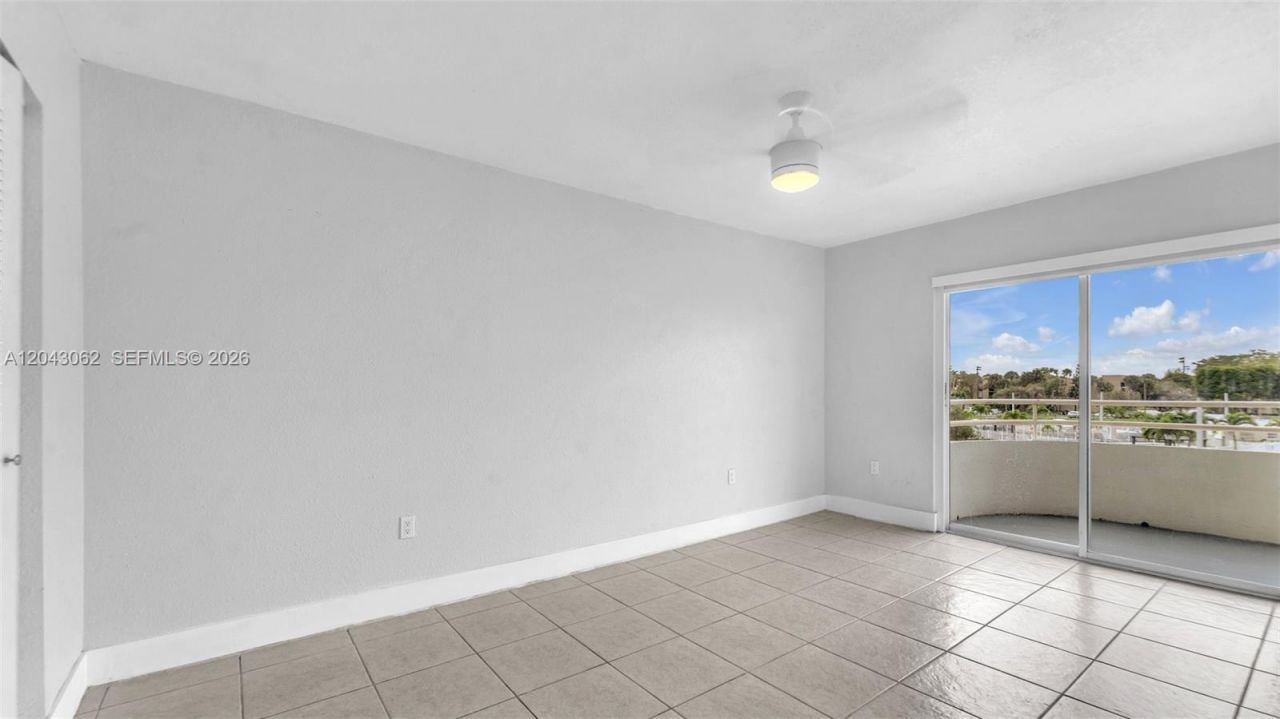 10755 SW 108th Ave, Unit 304, Miami, FL 33176 Photo