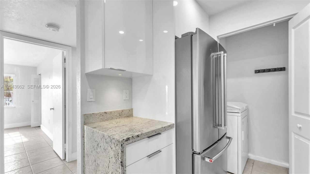10755 SW 108th Ave, Unit 304, Miami, FL 33176 Photo