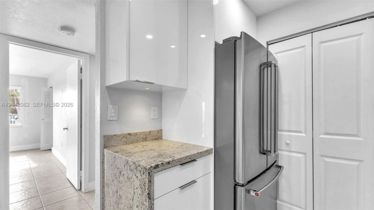 10755 SW 108th Ave, Unit 304, Miami, FL 33176 Photo