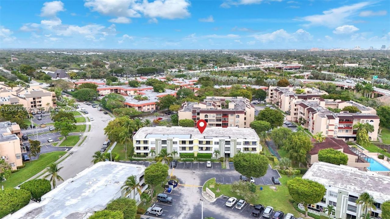10755 SW 108th Ave, Unit 304, Miami, FL 33176 Photo