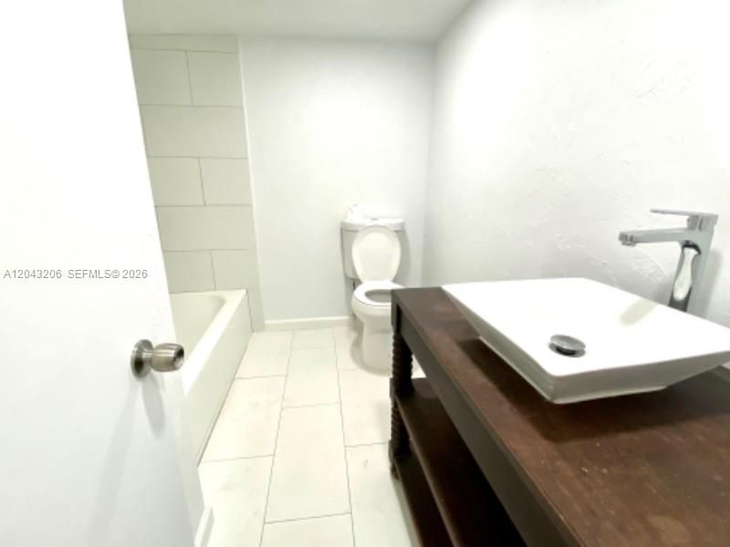 4307 SW 9th St , Unit 4307, Miami, FL 33134 Photo