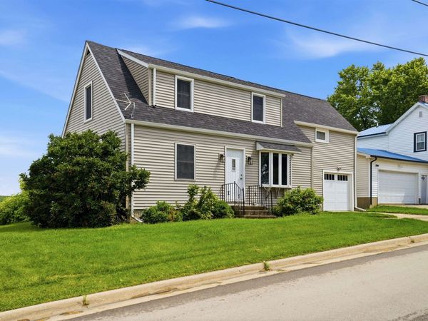 111 W Main Street, Luxemburg, IA 52056