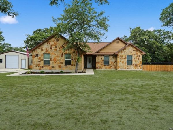 189 Champions, La Vernia, TX 78121