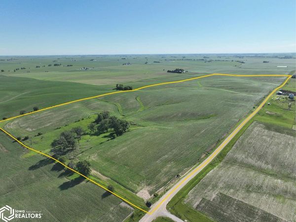 250th St., Tipton, IA 52772