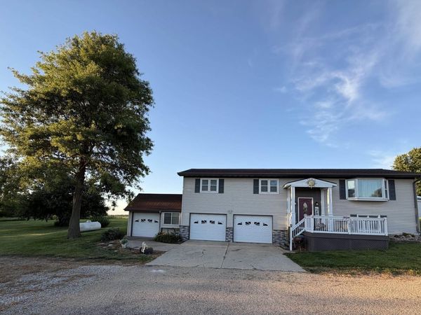 1801 Iowa Avenue W, Marshalltown, IA 50158
