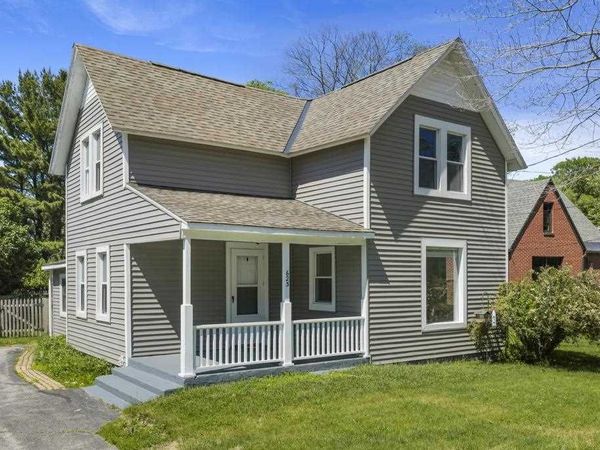 623 Petoskey Avenue, Charlevoix, MI 49720